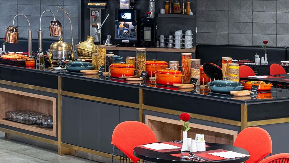 Ibis Riyadh Olaya Street Restaurant