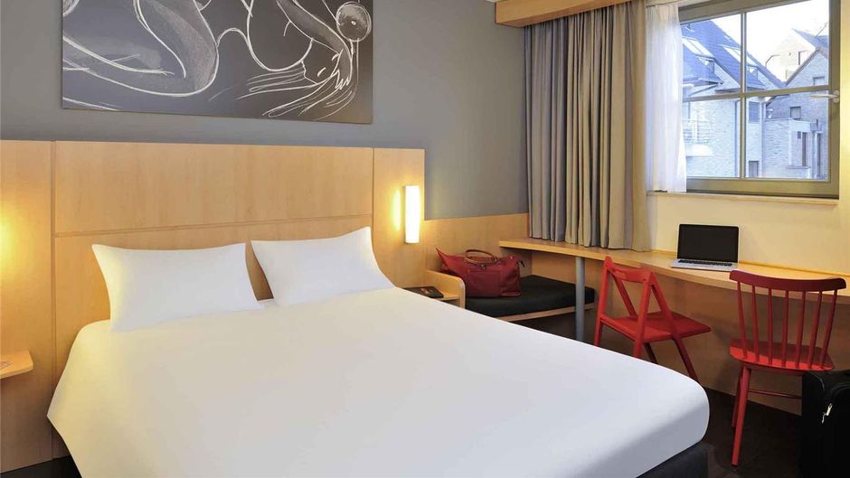 Ibis De Panne Room