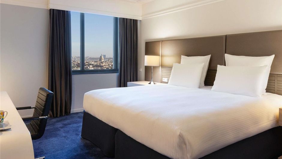 Pullman Paris Montparnasse Room