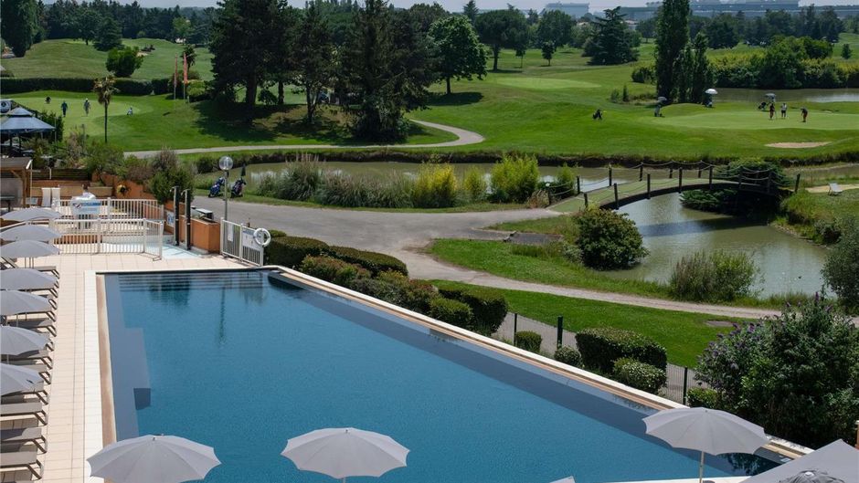 Mercure Toulouse Golf de Seilh Pool