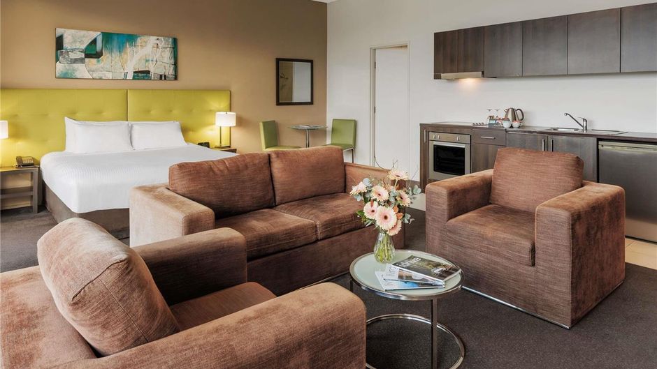 Mercure Melbourne Caroline Springs Room