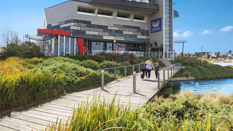 Mercure Melbourne Caroline Springs Exterior