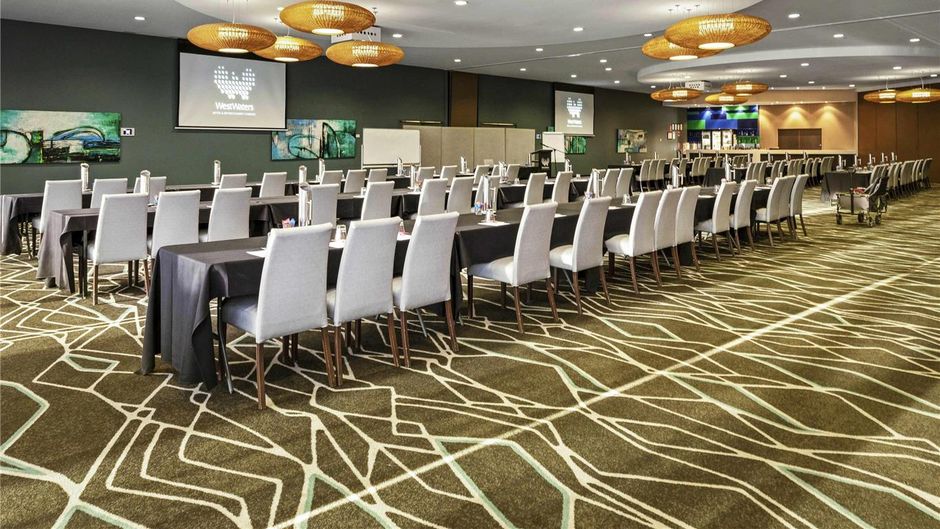 Mercure Melbourne Caroline Springs Meeting