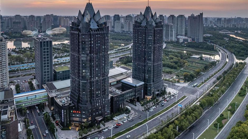 Novotel Zhengzhou Convention Exterior