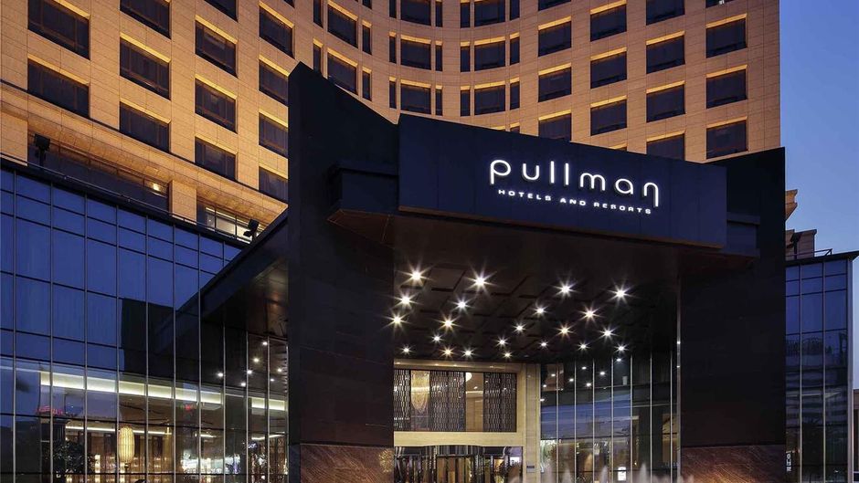 Pullman Anshan Time Square Exterior