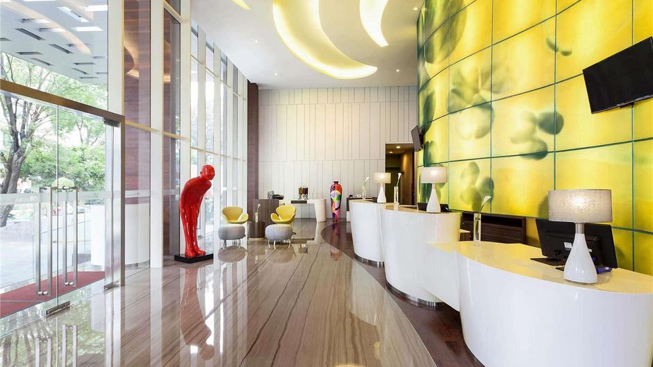 All Seasons Jakarta Thamrin Hotel Exterior