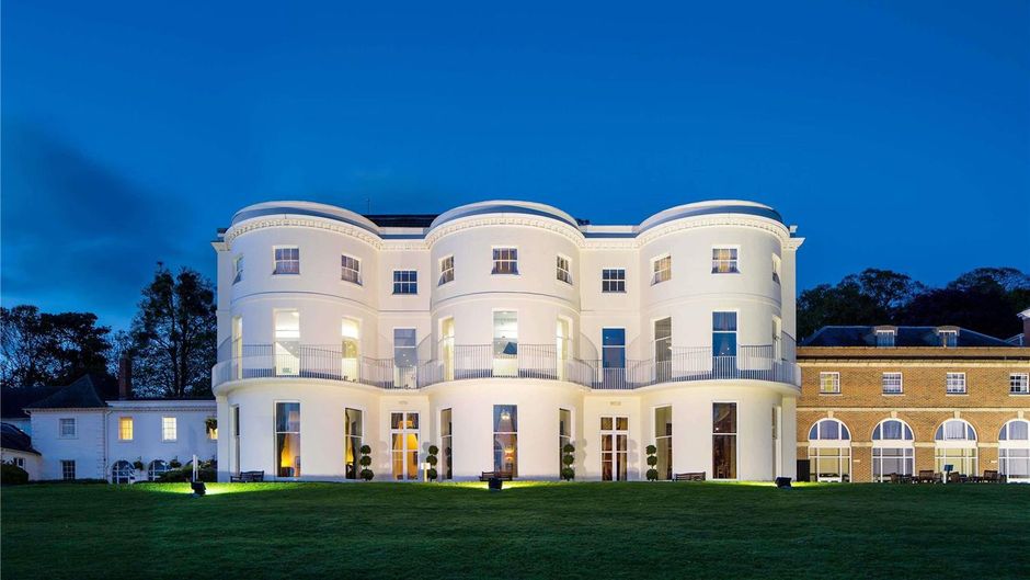 Mercure Gloucester Bowden Hall Hotel Exterior