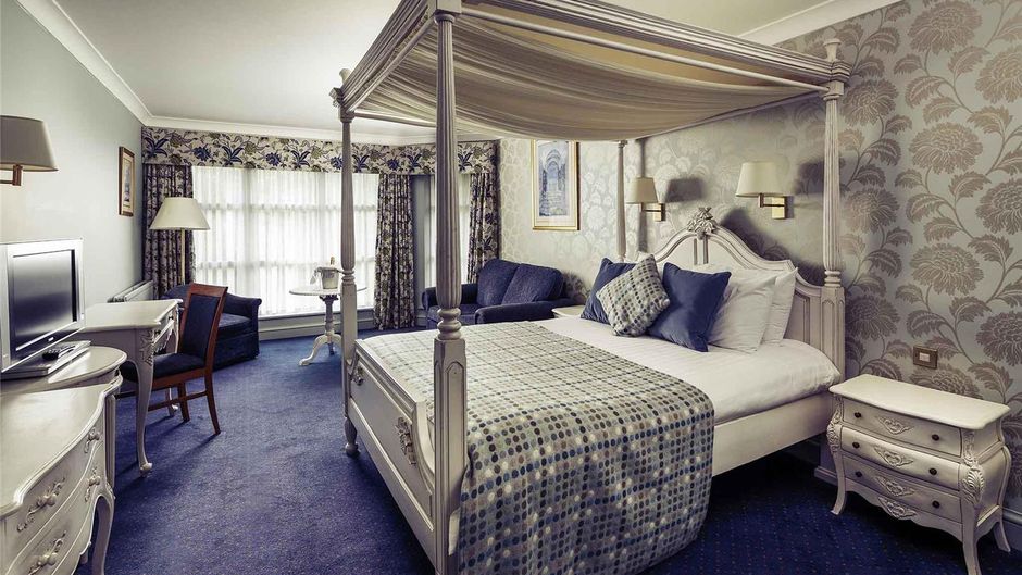 Mercure Bristol North The Grange Hotel Room