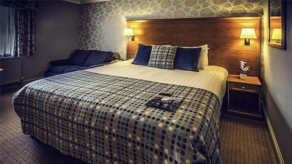 Mercure Bristol North The Grange Hotel Room