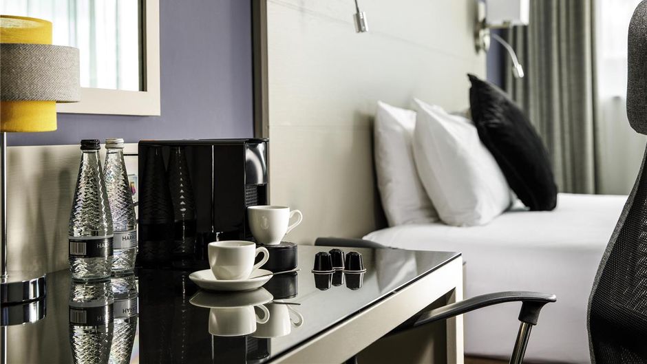 Mercure Manchester Piccadilly Hotel Room