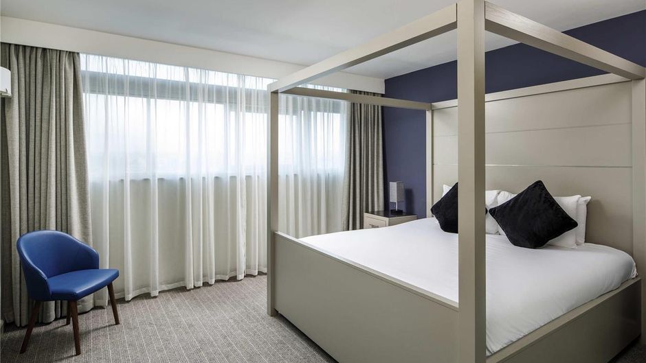 Mercure Manchester Piccadilly Hotel Room