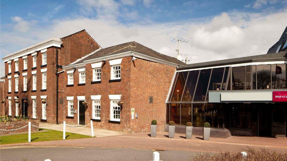 Mercure Bolton Georgian House Exterior