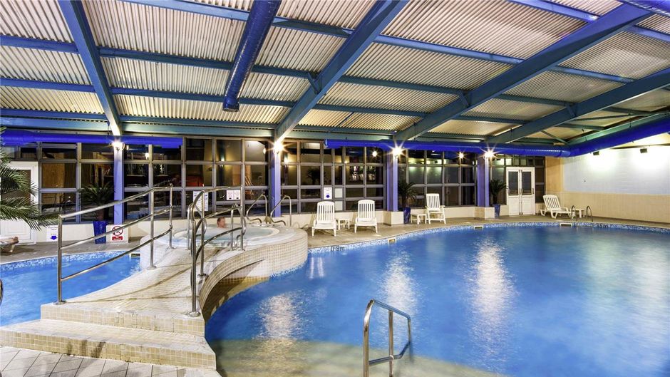 Mercure Chester Abbots Well Hotel Pool