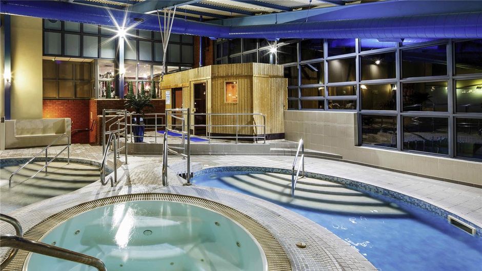 Mercure Chester Abbots Well Hotel Pool