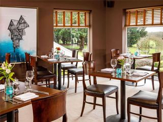 Mercure Chester Abbots Well Hotel