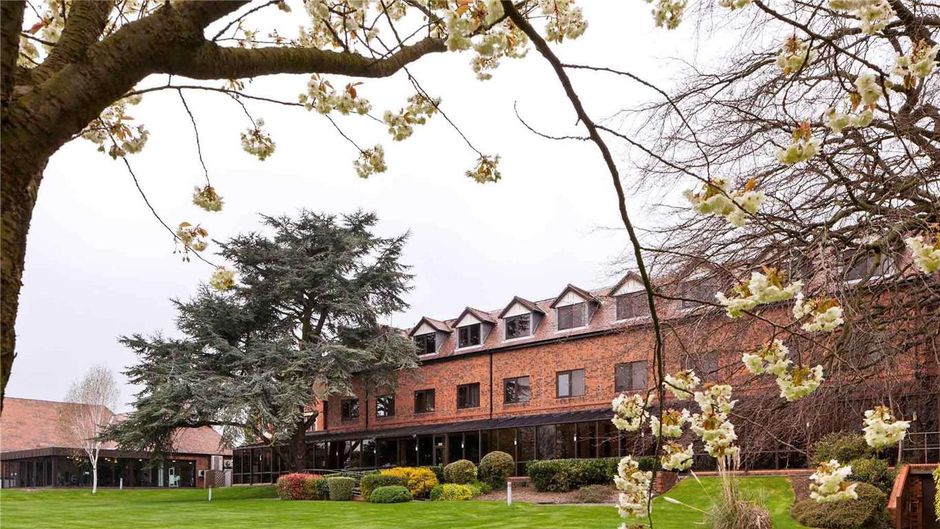 Mercure Hull Grange Park Hotel Exterior