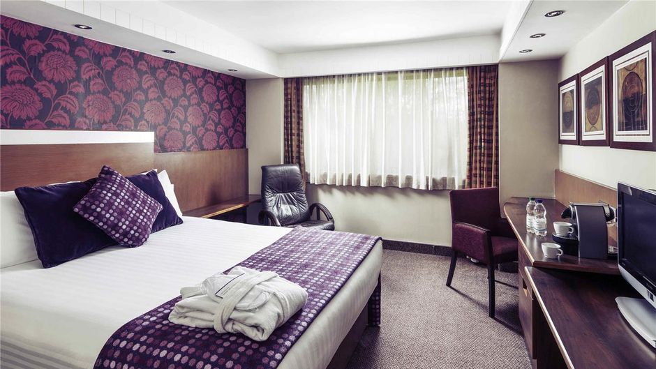 Mercure Swansea Hotel Room