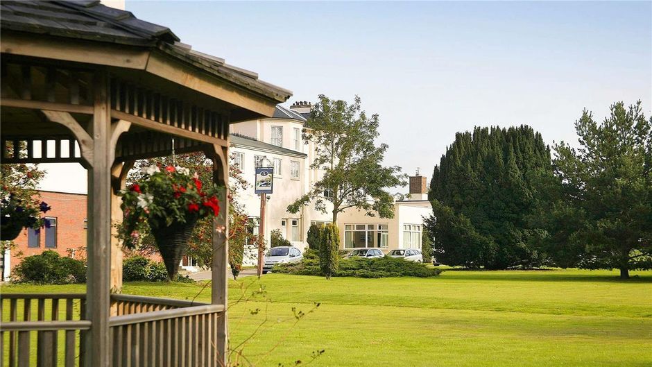 Mercure Maidstone Hotel Exterior