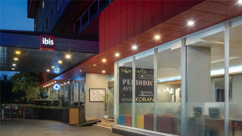 Ibis Jakarta Senen Exterior