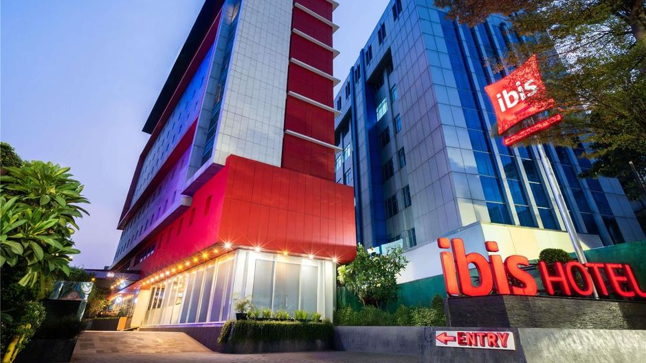 Ibis Jakarta Senen Exterior