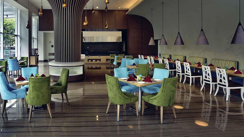 Mercure Serpong Alam Sutera Restaurant
