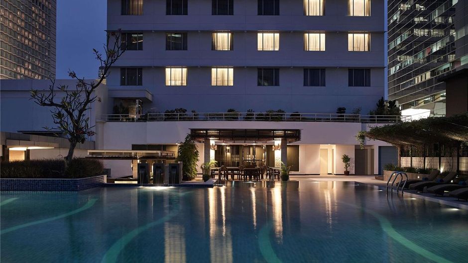 Pullman Jakarta Indonesia Pool