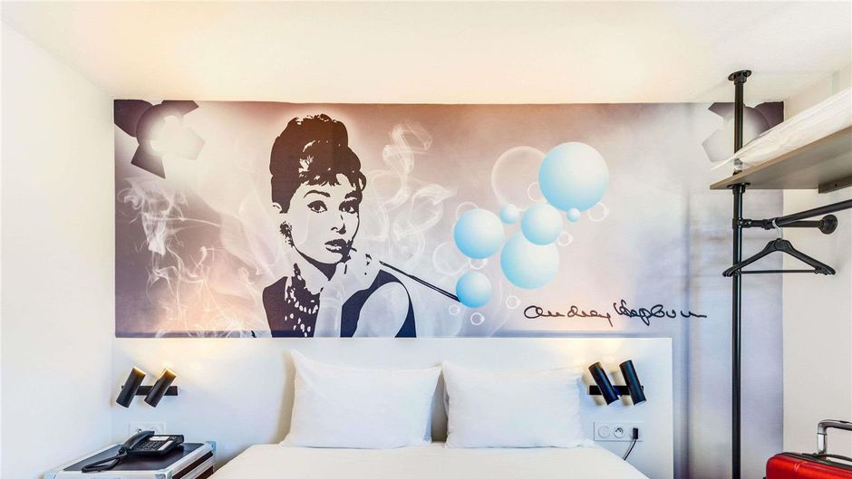 Ibis Styles Paris Saint Denis Plaine Room