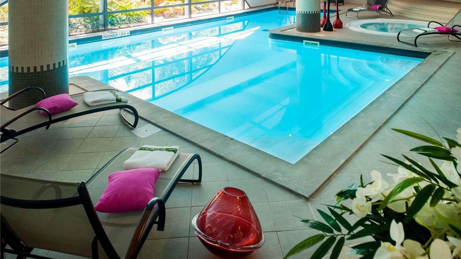 Hotel Parc Beaumont MGallery by Sofitel Pool
