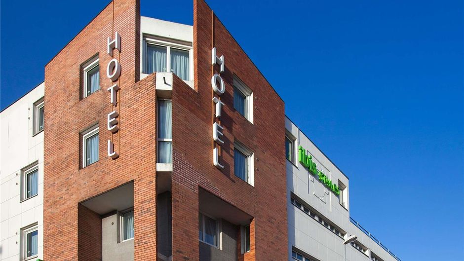 Ibis Styles Reims Centre Cathedrale Exterior