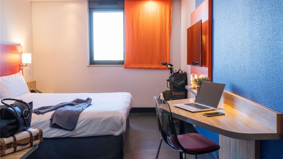 Ibis Styles Valence Romans TGV Exterior