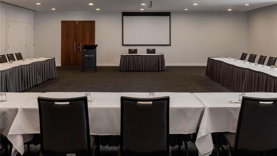 Pullman Palm Cove Sea Temple Resort/Spa Meeting