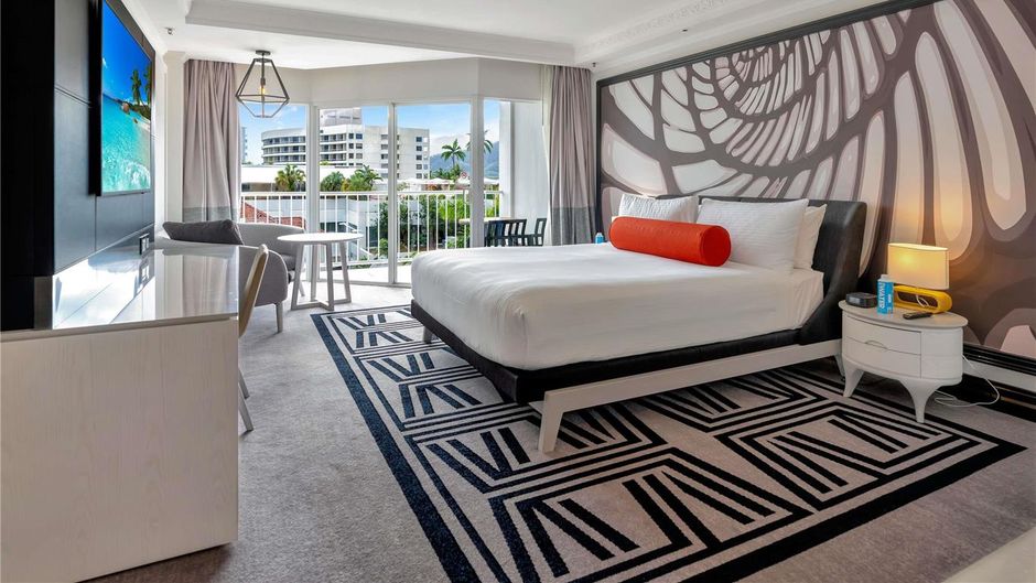 Pullman Cairns International Room