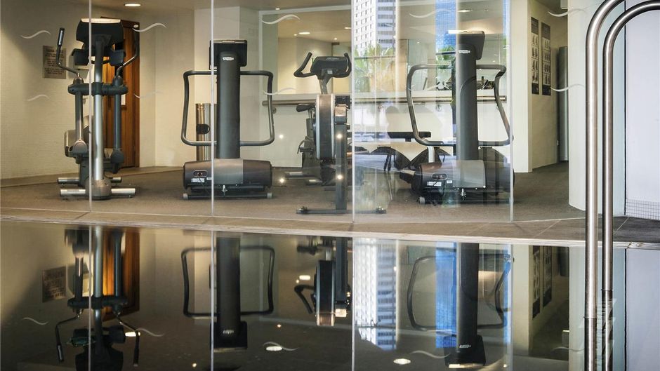Pullman Quay Grand Sydney Harbour Health