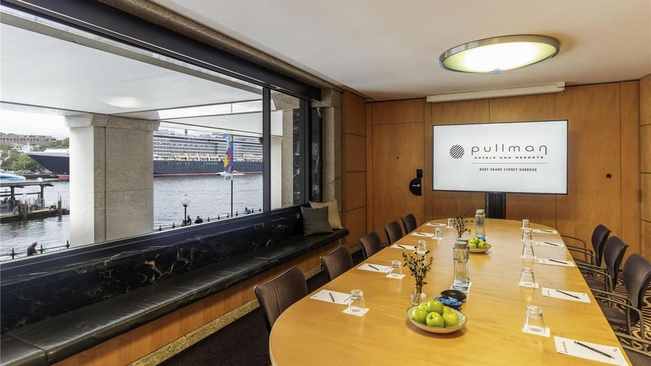Pullman Quay Grand Sydney Harbour Meeting