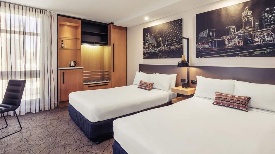 Mercure Brisbane King George Square Room