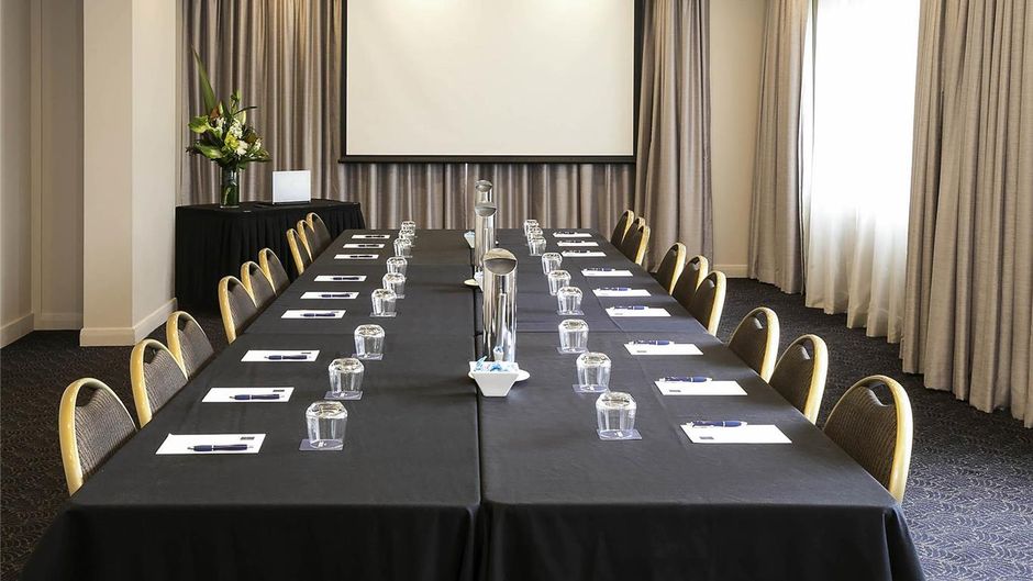 The Sebel Sydney Residence Chatswood Meeting