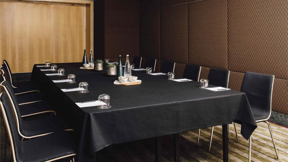 The Como Melbourne Meeting