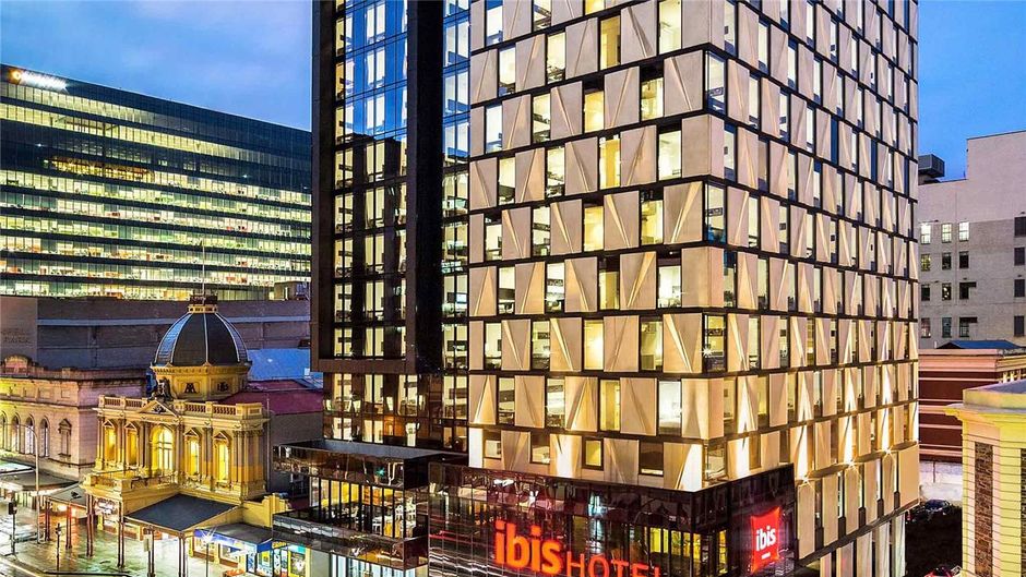 Ibis Adelaide Exterior