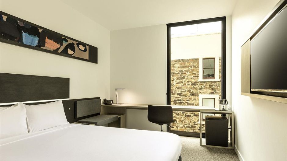 Ibis Adelaide Room