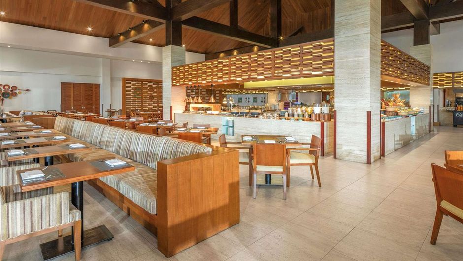 Pullman Danang Beach Resort Restaurant