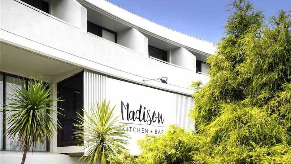 Mercure Charlestown Exterior