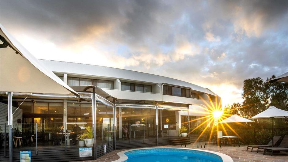 Mercure Charlestown Pool