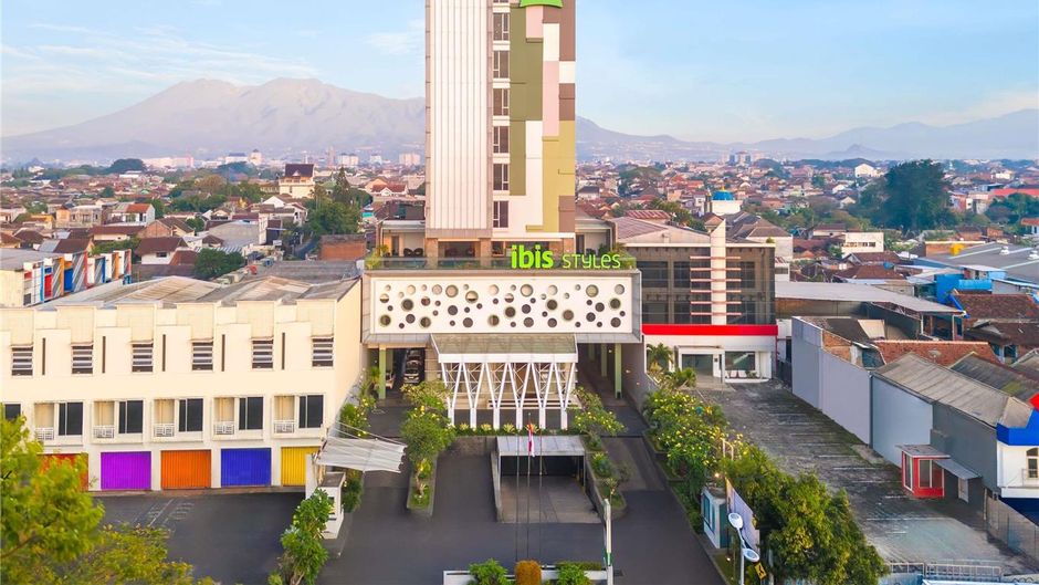 Ibis Styles Malang Exterior