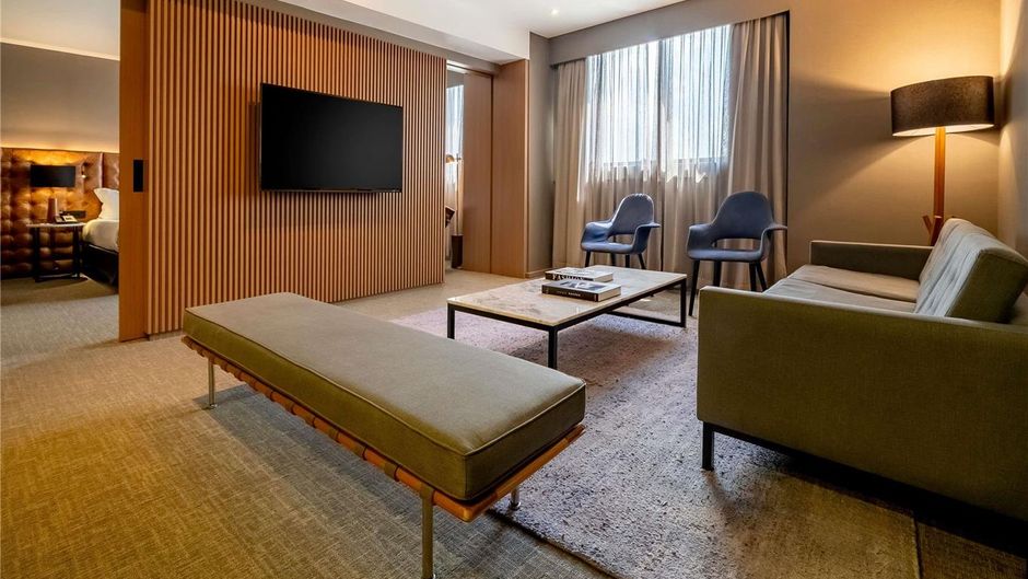 Pullman SP Guarulhos Airport Hotel Suite