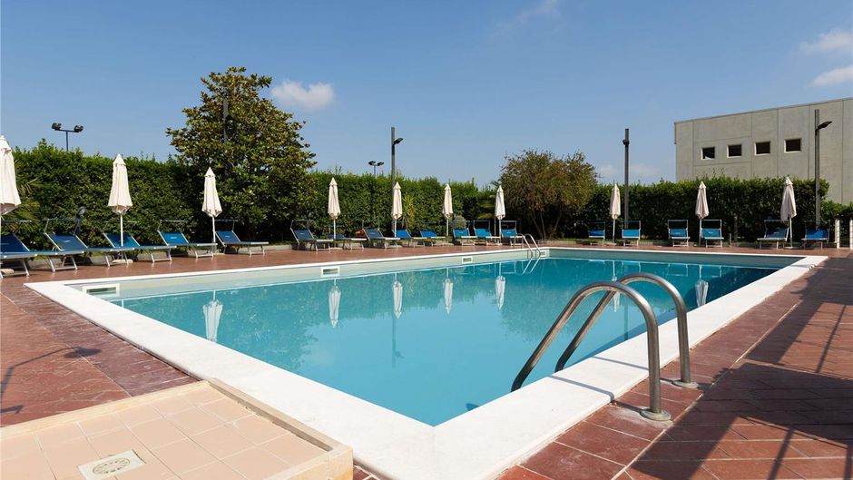 Novotel Caserta Sud Pool
