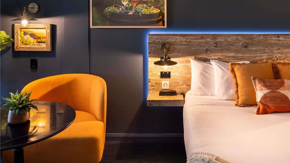 Ibis Styles Orange Room