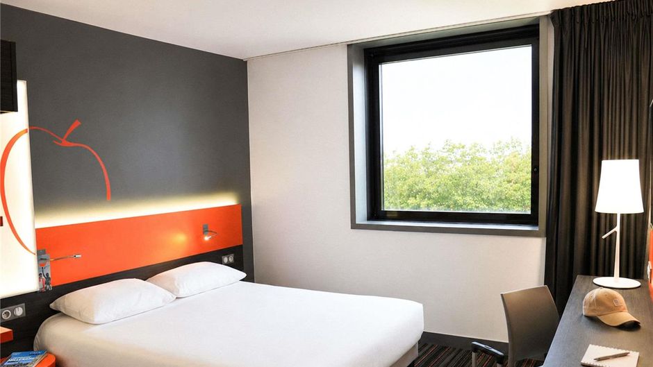 Ibis Styles Caen Rives de Orne Room
