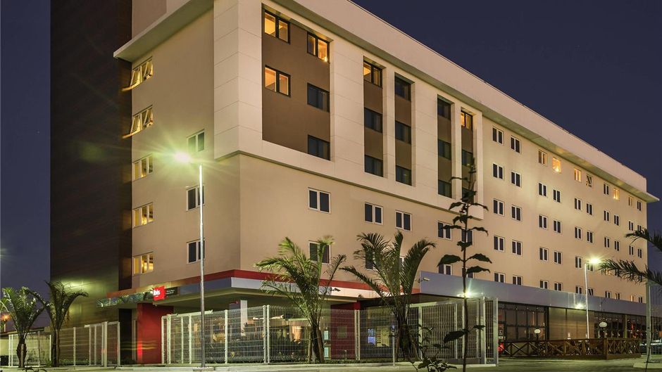 Ibis Porto Alegre Assis Brasil Exterior