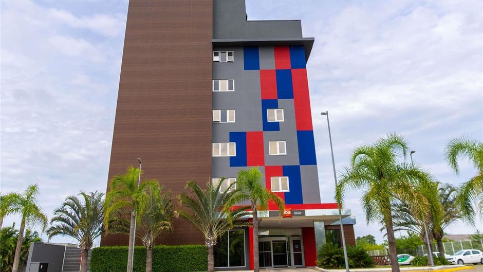 Ibis Porto Alegre Assis Brasil Exterior