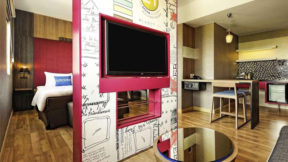 Ibis Padang Room